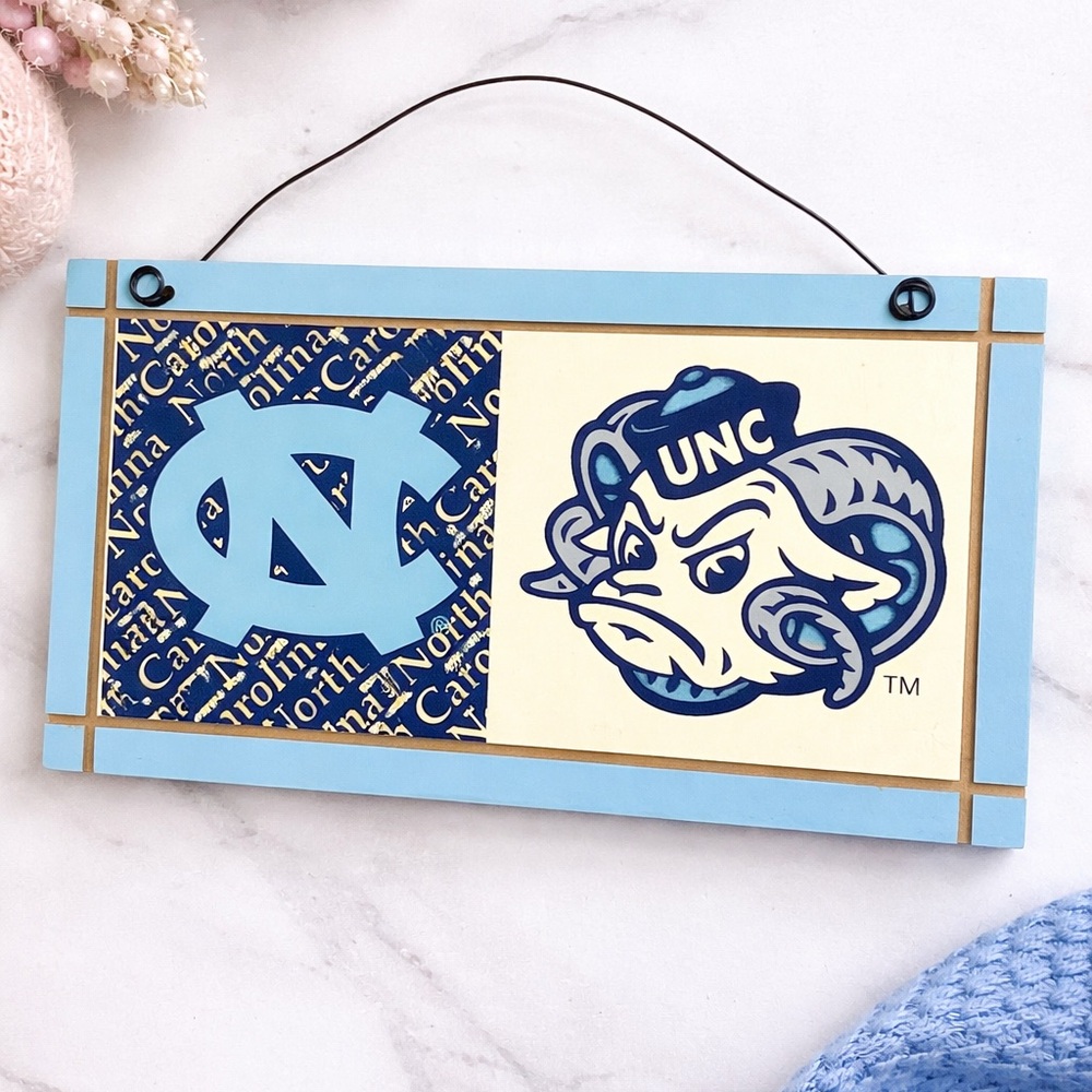 UNC Tar Heels Wall Hanger Carolina